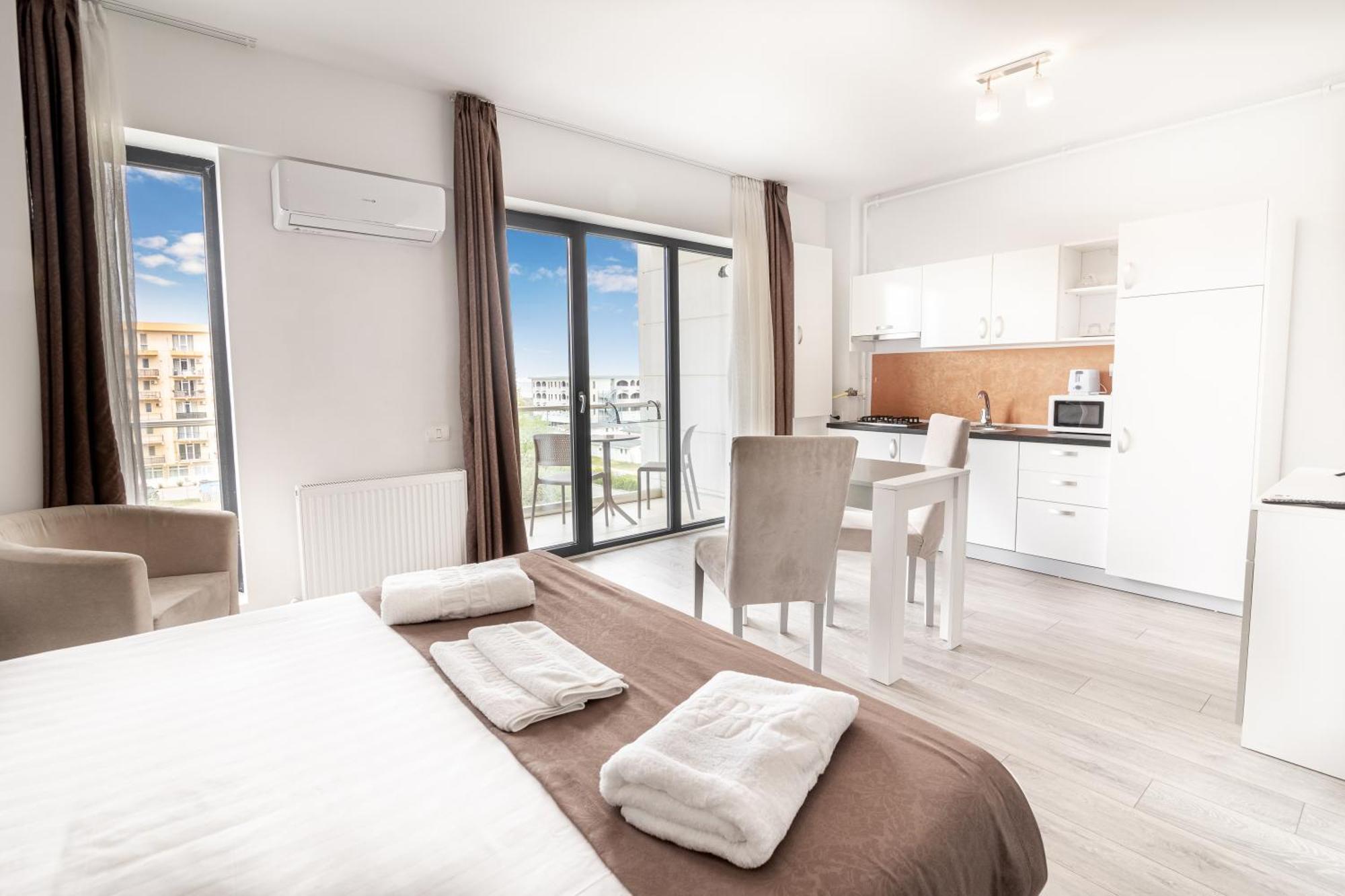 Miramare Residence Aparthotel Navodari Exterior photo