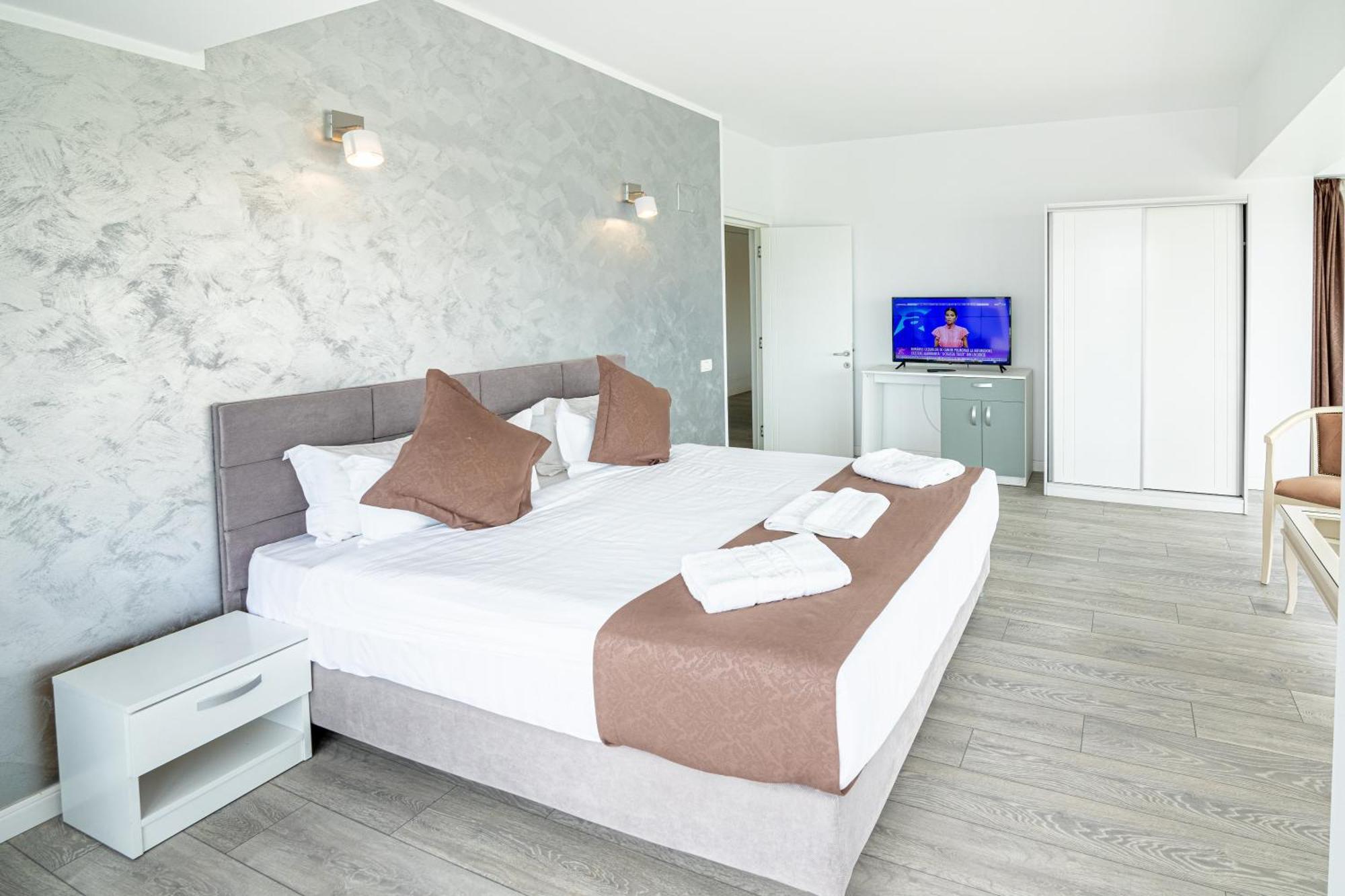 Miramare Residence Aparthotel Navodari Exterior photo