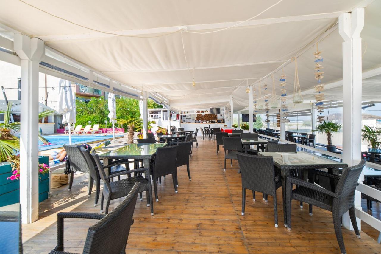 Miramare Residence Aparthotel Navodari Exterior photo